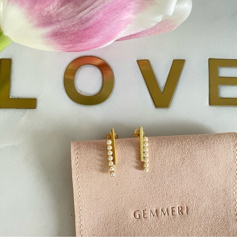 Gold plated stud earrings fresh water pearl studs earrings for pierced ears